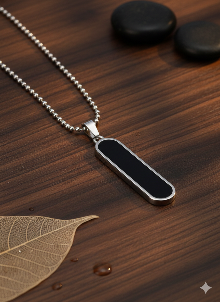 Noir Vertical Pendant