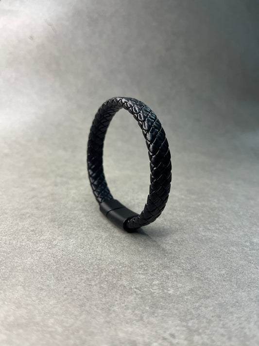 BRAIDED BRACELET