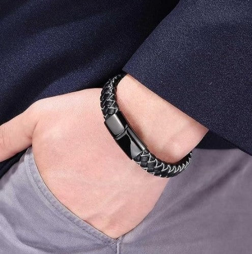 BRAIDED BRACELET