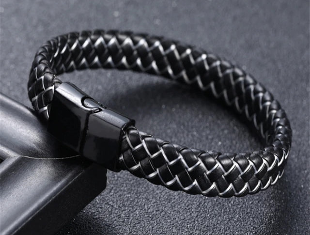 BRAIDED BRACELET