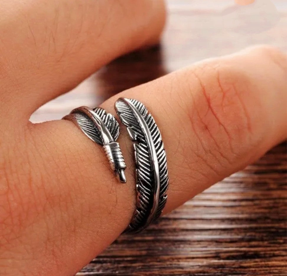 FEATHER RING