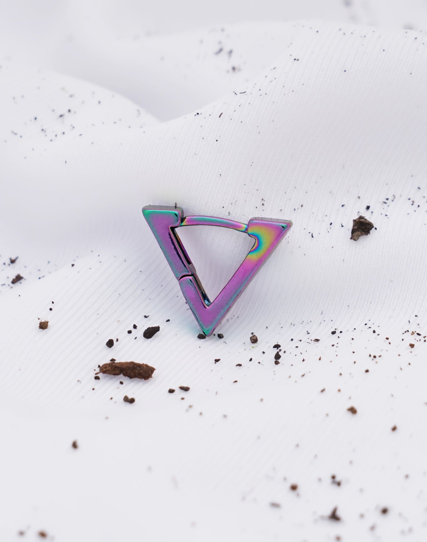 TRIANGLE EARRING